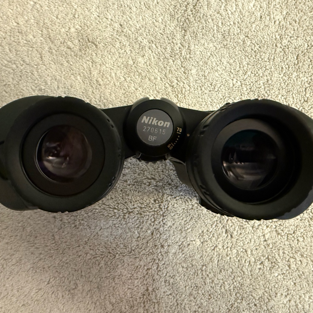 Nikon Action EX 8x40 Waterproof Binoculars with case - Picture 6 of 7